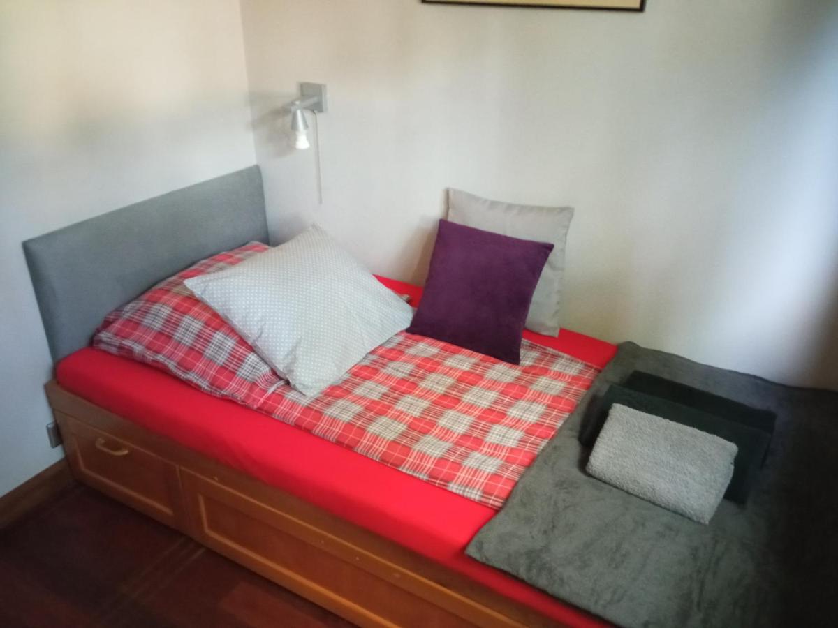 Niewielki Pokoj Jedno Lub Dwuosobowy W Duzym Mieszkaniu W Gdansk Wrzeszcz Ul Smoluchowskiego Kolo Akademii Medycznej - Cooliving Dış mekan fotoğraf